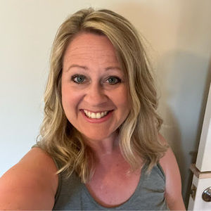 Meet your Posher, Stephanie